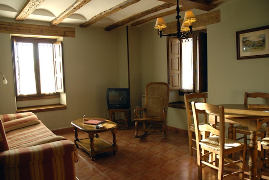 Parador De Santa Rita Molina de Aragon Luaran gambar